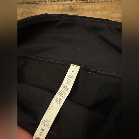 Lululemon Deep Breath Crop Leggings 21” with Mesh Back - Picture 8 of 8